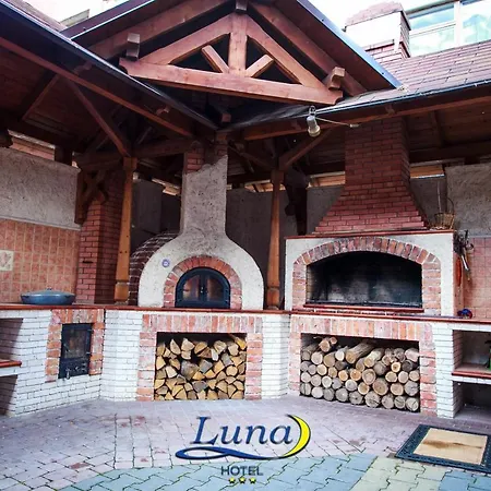 Luna Hotel 3*